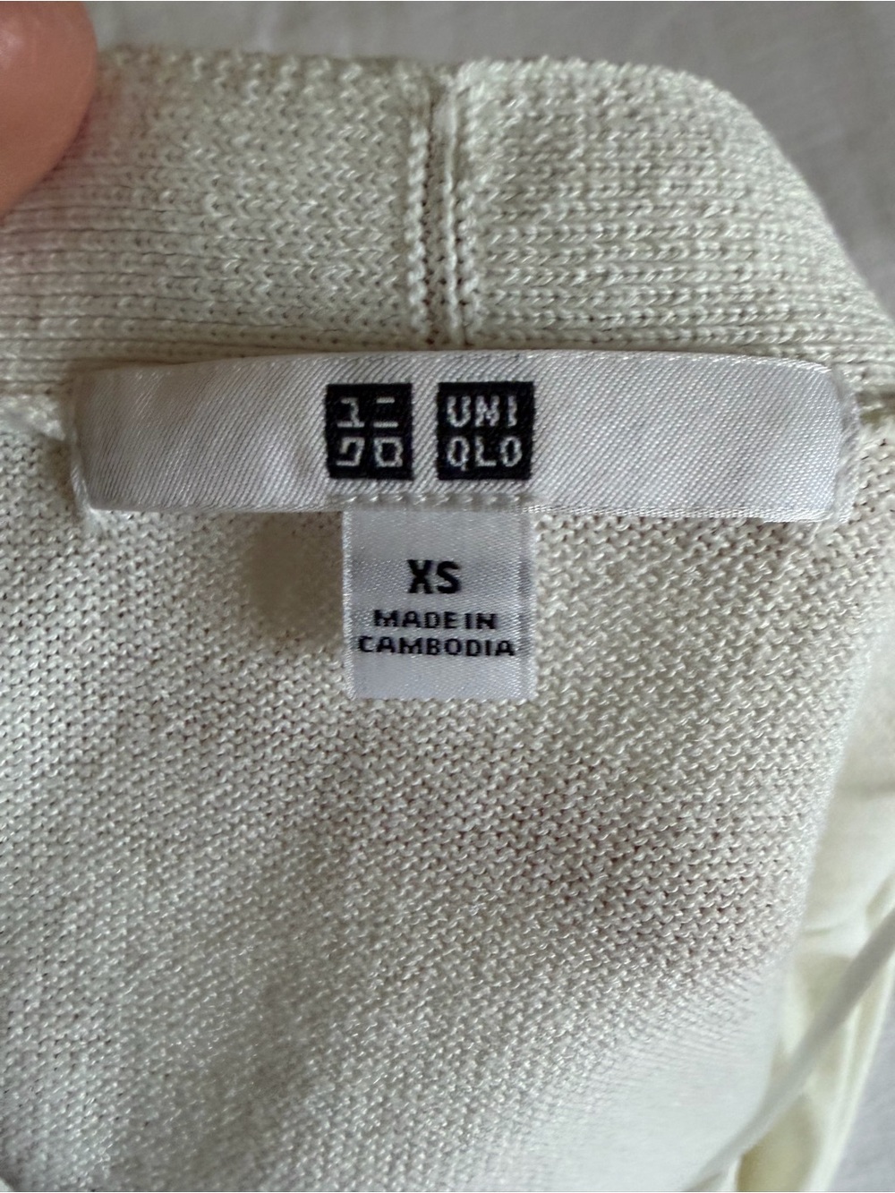 Uniqlo UV Cut Slit Cream Knit Long Cardigan - Picture 5 of 9